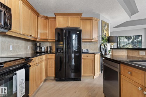1703 9020 Jasper Avenue, Edmonton, AB - Indoor Photo Showing Kitchen