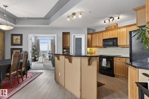 1703 9020 Jasper Avenue, Edmonton, AB - Indoor Photo Showing Kitchen