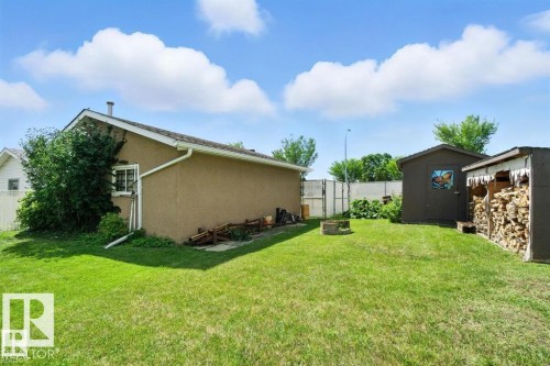 Fenced backyard with a shed - 14936 81 Street, Edmonton, AB - Outdoor