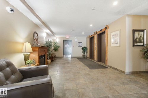 208 278 Suder Greens Drive Nw, Edmonton, AB - Indoor Photo Showing Other Room