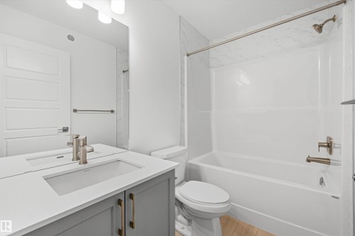 8728 183 Avenue, Edmonton, AB - Indoor Photo Showing Bathroom