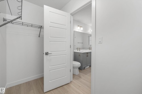 8728 183 Avenue, Edmonton, AB - Indoor Photo Showing Bathroom