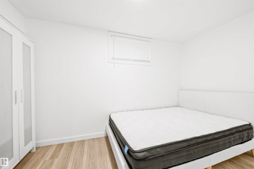 3429 120 Avenue, Edmonton, AB - Indoor Photo Showing Bedroom