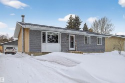 4 GLACIER Crescent  Sherwood Park, AB T8A 2Y2