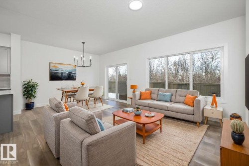 8724 183 Avenue, Edmonton, AB - Indoor Photo Showing Living Room