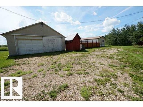 24750 18 Street, Edmonton, AB - Outdoor
