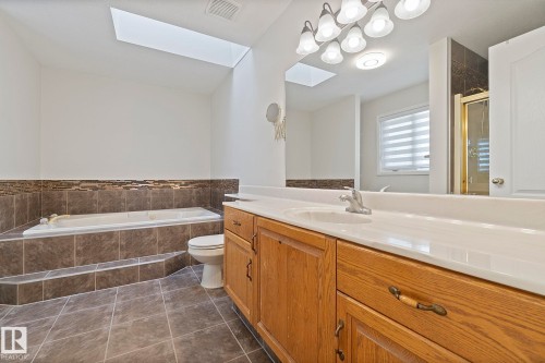 3676 30 Street, Edmonton, AB - Indoor Photo Showing Bathroom