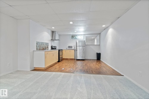 3676 30 Street, Edmonton, AB - Indoor