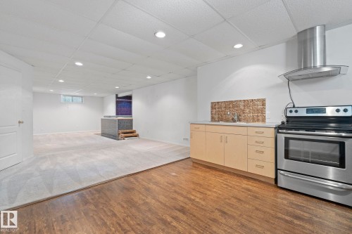 3676 30 Street, Edmonton, AB - Indoor Photo Showing Kitchen