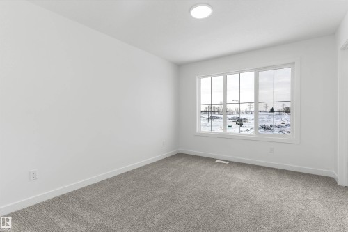 1016 14 Avenue, Edmonton, AB - Indoor Photo Showing Other Room