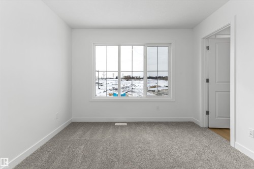 1016 14 Avenue, Edmonton, AB - Indoor Photo Showing Other Room