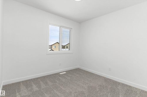 1016 14 Avenue, Edmonton, AB - Indoor Photo Showing Other Room