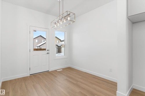 1016 14 Avenue, Edmonton, AB - Indoor Photo Showing Other Room