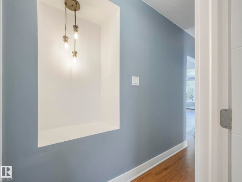 9638 106 Avenue, Edmonton, AB - Indoor