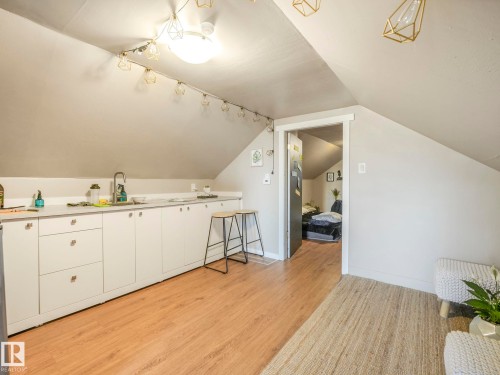 9638 106 Avenue, Edmonton, AB - Indoor