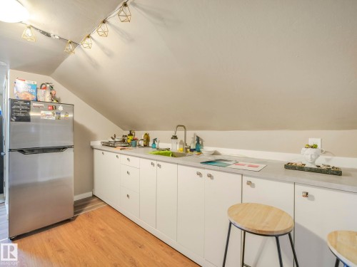 9638 106 Avenue, Edmonton, AB - Indoor