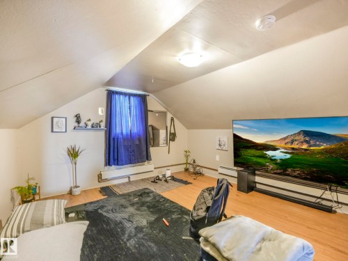 9638 106 Avenue, Edmonton, AB - Indoor