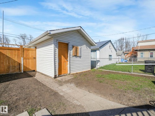 9638 106 Avenue, Edmonton, AB - Outdoor