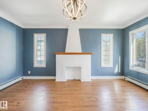 9638 106 Avenue, Edmonton, AB - Indoor Photo Showing Other Room