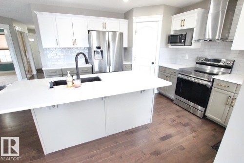 1416 56 Street, Edmonton, AB - Indoor Photo Showing Kitchen With Upgraded Kitchen