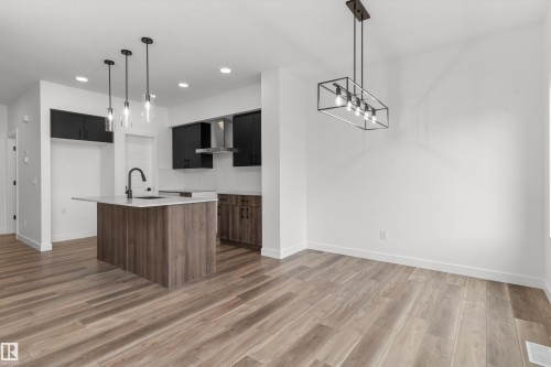 1192 South Creek Wynd, Stony Plain, AB - Indoor Photo Showing Kitchen