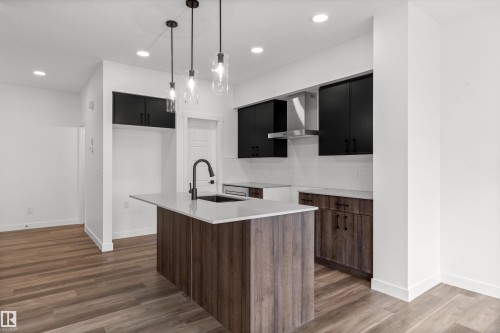 1192 South Creek Wynd, Stony Plain, AB - Indoor Photo Showing Kitchen