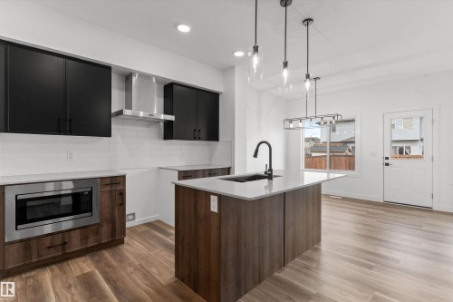 1192 South Creek Wynd, Stony Plain, AB - Indoor Photo Showing Kitchen With Upgraded Kitchen