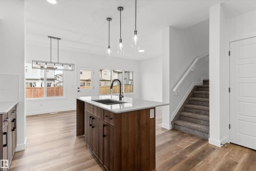 1192 South Creek Wynd, Stony Plain, AB - Indoor Photo Showing Kitchen