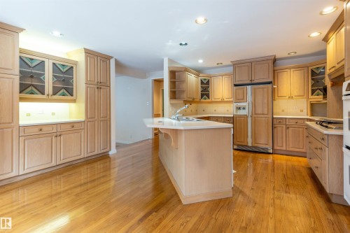 59 Quesnell Crescent, Edmonton, AB - Indoor Photo Showing Kitchen