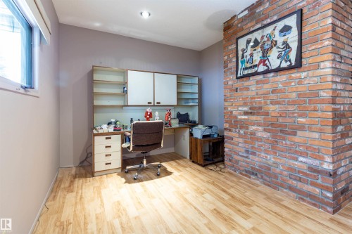 59 Quesnell Crescent, Edmonton, AB - Indoor Photo Showing Office