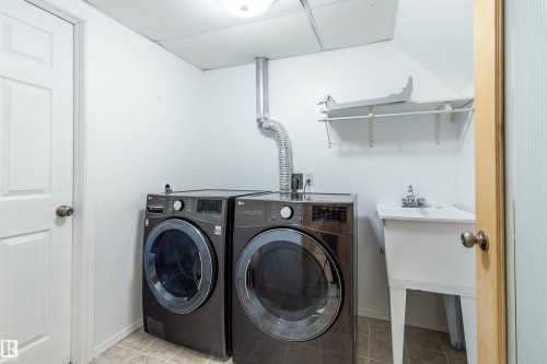 59 Quesnell Crescent, Edmonton, AB - Indoor Photo Showing Laundry Room