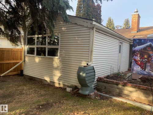 59 Quesnell Crescent, Edmonton, AB - Outdoor With Exterior