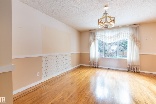 59 Quesnell Crescent, Edmonton, AB - Indoor Photo Showing Other Room
