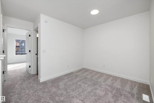 606 176 Avenue, Edmonton, AB - Indoor Photo Showing Other Room