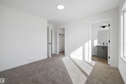 606 176 Avenue, Edmonton, AB - Indoor Photo Showing Other Room