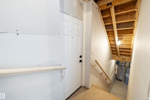 606 176 Avenue, Edmonton, AB - Indoor Photo Showing Other Room