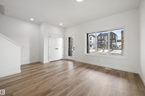 606 176 Avenue, Edmonton, AB - Indoor Photo Showing Other Room