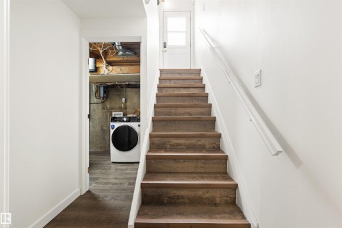 11052 151 Street, Edmonton, AB - Indoor Photo Showing Other Room