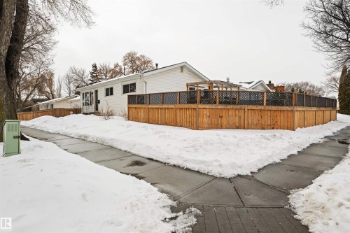 11052 151 Street, Edmonton, AB - Outdoor