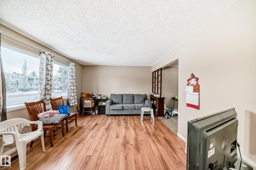 10328 156 Street, Edmonton, AB - Indoor Photo Showing Living Room