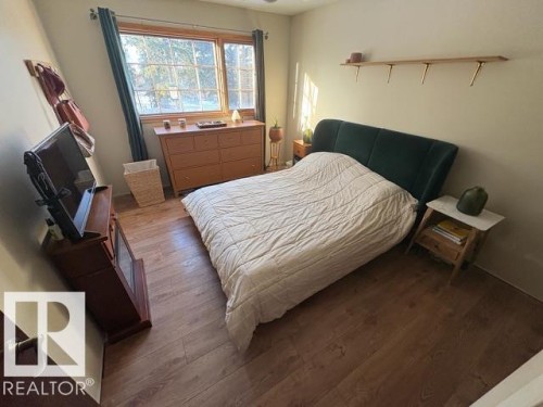 191 52343 Range Rd 211, Rural Strathcona County, AB - Indoor Photo Showing Bedroom