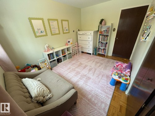 191 52343 Range Rd 211, Rural Strathcona County, AB - Indoor Photo Showing Bedroom
