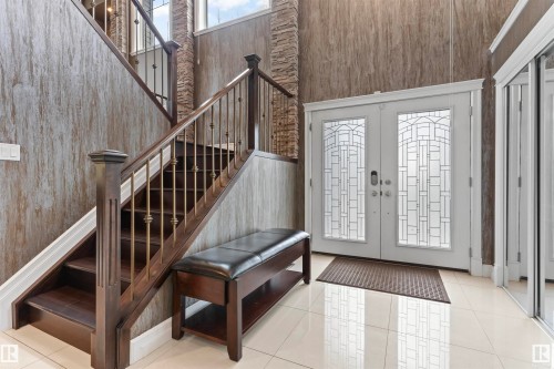 1254 Adamson Drive, Edmonton, AB - Indoor Photo Showing Other Room