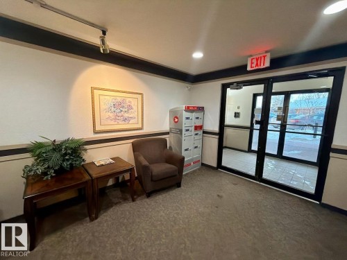 213 11620 9A Avenue Nw, Edmonton, AB - Indoor Photo Showing Other Room