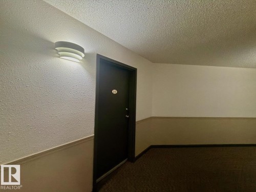 213 11620 9A Avenue Nw, Edmonton, AB - Indoor Photo Showing Other Room