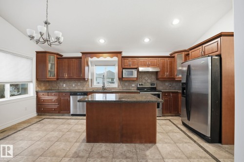 1324 70 Street, Edmonton, AB - Indoor Photo Showing Kitchen