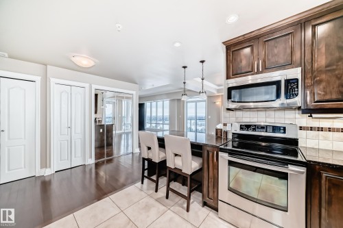1401 6608 28 Avenue, Edmonton, AB - Indoor Photo Showing Kitchen