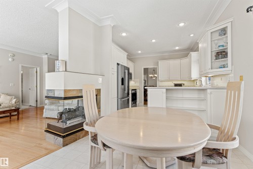 9 Butterworth Point(E), Edmonton, AB - Indoor Photo Showing Dining Room