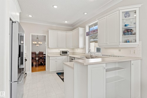 9 Butterworth Point(E), Edmonton, AB - Indoor Photo Showing Kitchen With Double Sink