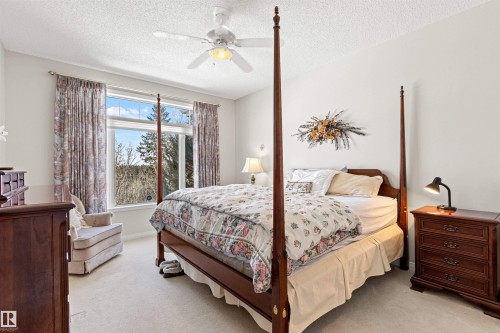 9 Butterworth Point(E), Edmonton, AB - Indoor Photo Showing Bedroom